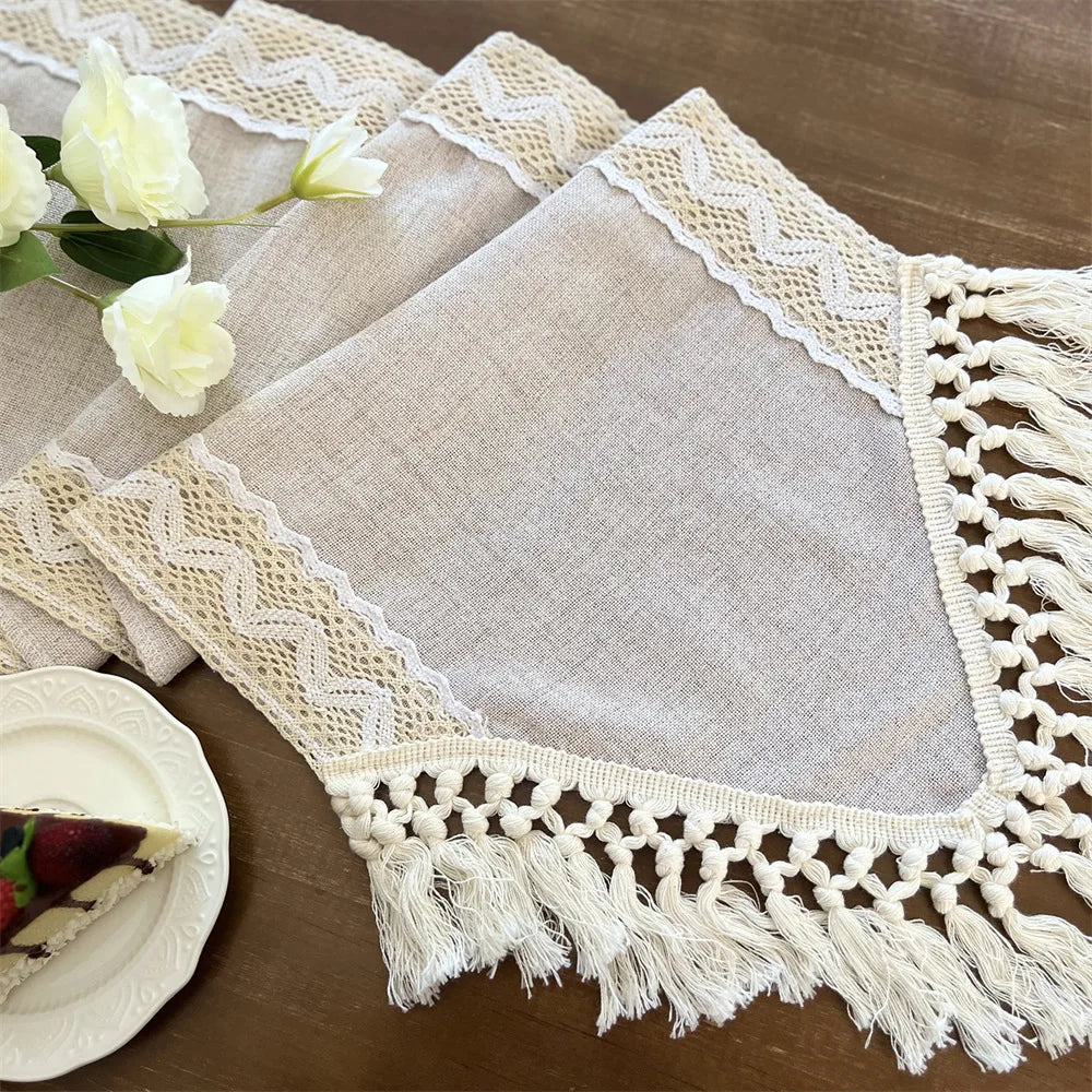 Caminho de Mesa Com Franja Modelo Delicata