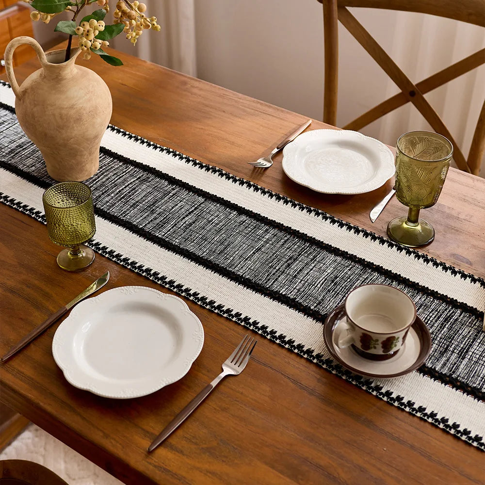 Caminho de Mesa Com Franjas Modelo Andes