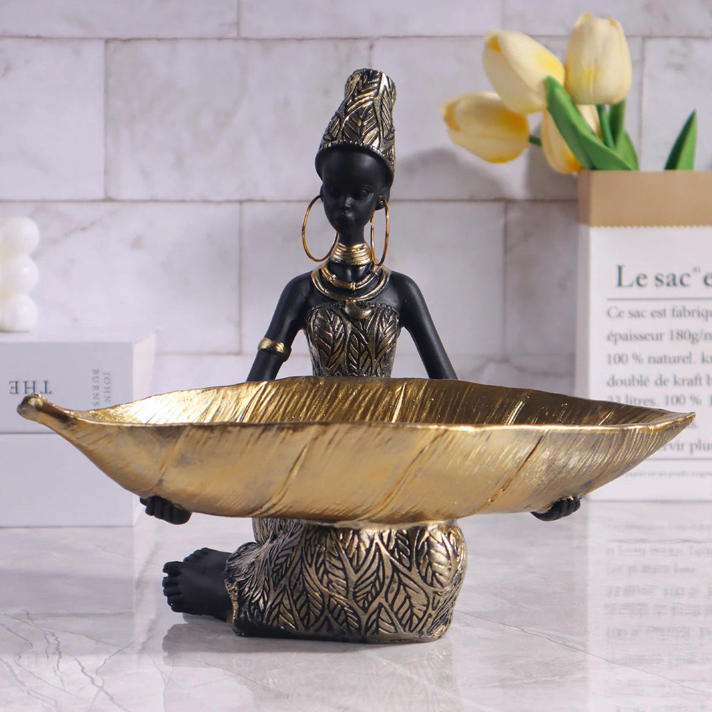 Estatua_Decorativa_Modelo_Menina_Africana_com_Prato_Dourado_1