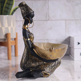 Estatua_Decorativa_Modelo_Menina_Africana_com_Prato_Dourado_3