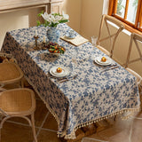 Toalha_de_Mesa_Floral_Azul_Estilo_Linho_com_Franjas_2