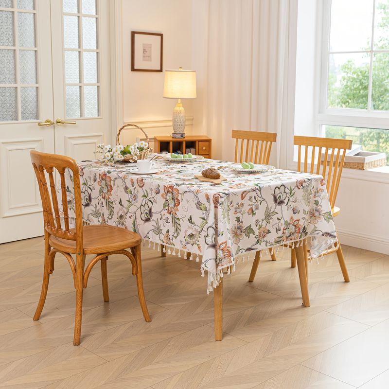 Toalha_de_Mesa_Floral_Boemia_Bege_com_Borlas_3