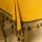 Toalha_de_Mesa_Luxo_Borlas_Douradas_4