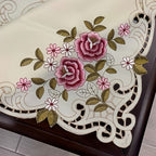 Toalha_de_Mesa_Quadrada_Estilo_Europeu_com_Flores_em_Poliester_3